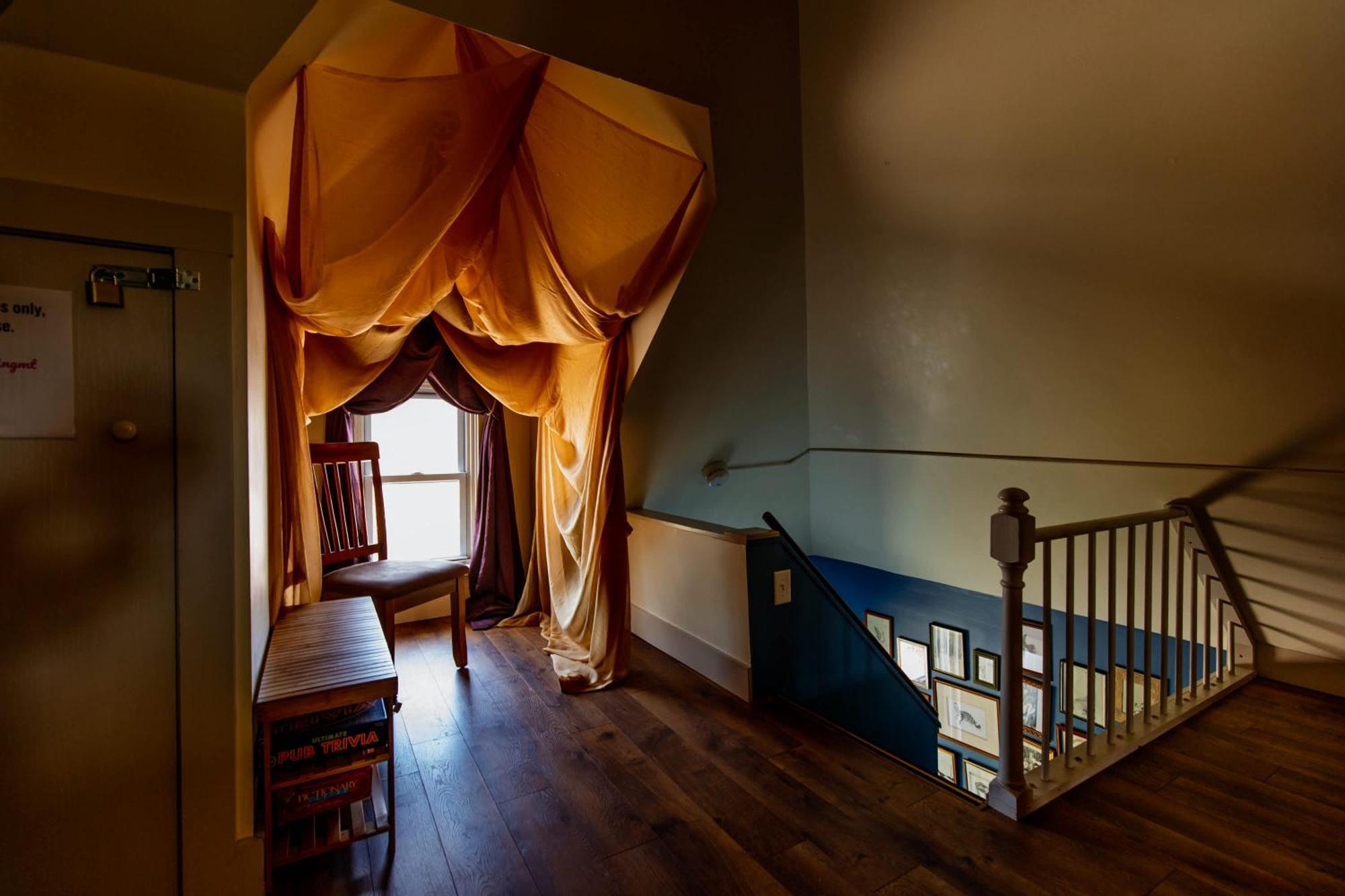 Centrally Located With Lake Views Burlington Esterno foto